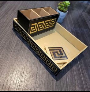 Plateau de service en bois fait main de qualité supérieure avec aspect rustique et construction en bois massif pour table basse et décoration intérieure d'Inde - Product Image 3