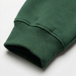 Conjunto Deportivo de Invierno para Mujer al por Mayor, Sudadera con Capucha y Top Corto de Algodón, con Logotipo Personalizado, Teñido Liso, para Gimnasio, Fitness, Deporte y Uso Casual - Product Image 6