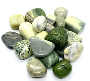 คริสตัลเซอร์เพนไทน์ธรรมชาติ ขัดเงา รูปไข่ สีเขียว สำหรับการทำสมาธิ ลดราคาพิเศษ เป็นมิตรต่อสิ่งแวดล้อม - Product Image 1