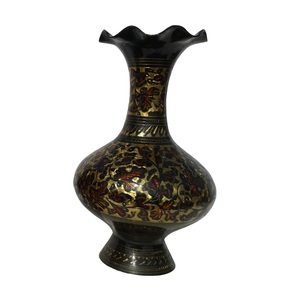 Vase à fleurs en laiton de haute qualité avec gravure en or et peinture noire finie pour la décoration de table Vase à fleurs de vaisselle - Product Image 6