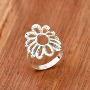 Anillo de diseño de encaje bohemio llamativo de Plata de Ley 925 con flores para mujer, regalo perfecto para ella - Product Image 4