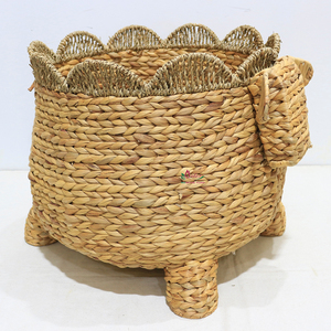 Artex Dong Thap Panier de rangement en jacinthe d'eau tissé à la main avec motifs floraux brodés pour la décoration et l'organisation de la maison - Product Image 3