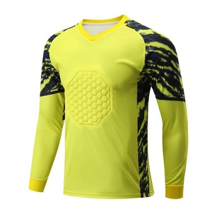 Uniformes de fútbol ecológicos de secado rápido de talla grande para hombre, conjunto de Jersey y pantalones cortos de portero acolchado grueso, equipo de fútbol profesional - Product Image 3