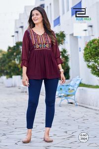 Nueva colección de Top de seda de diseñador para niñas: elegante y a la moda - Product Image 3