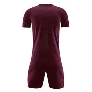 Tenue de sport courte, légère et respirante, sur mesure, pour uniforme de football adulte, conçue pour le confort, la vitesse et la performance professionnelle - Product Image 2