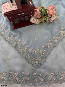 Collection de saris pour femmes, style indien moderne, en soie Fendy, avec lits, travail de fils et de sequins, pour les festivals et les occasions spéciales - Product Image 6