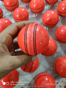 Pelota dura de Cricket hecha a medida, nuevo diseño, peso ligero, pelota dura de Cricket, Material de calidad, venta al por mayor, pelota dura de Cricket - Product Image 4