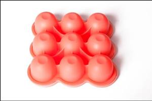 Herramienta para hacer helados Manual de silicona de grado alimenticio respetuosa con el medio ambiente, bandeja de cubitos de hielo redonda estrecha con contenedor apto para <span class=keywords><strong>lavavajillas</strong></span> - Product Image 4