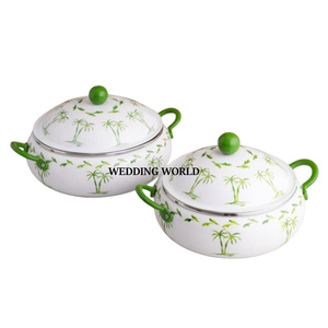 Juego de Dos Recipientes Redondos de Metal para Calentar Comida, Diseño Clásico y Elegante - Product Image 1