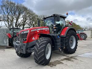 รถแทรกเตอร์ฟาร์ม Massey Ferguson 8740S ปี 2023 มือสอง รถแทรกเตอร์ล้อยางสำหรับงานเกษตร ห้องโดยสารแบบปิด แรงยึดเกาะสูง เหมาะสำหรับงานภาคสนาม - Product Image 4