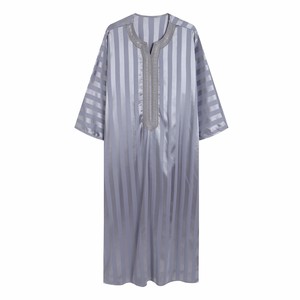 Mode musulmane vêtements islamiques hommes Thobe Jubbah haute qualité arabe moyen-orient hommes Thobe Jubbah à vendre - Product Image 1