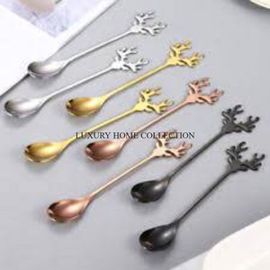 Ensemble de couverts en métal de haute qualité avec design raffiné et construction en acier inoxydable durable, parfait pour toutes les occasions de restauration - Product Image 4