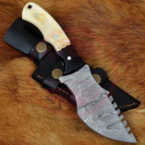 Couteau de suivi personnalisé en acier damas fait à la main avec gaine en cuir produit le plus vendu couteau de suivi en acier damas - Product Image 5