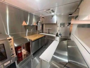 Camión de Comida Móvil Remolcable de Acero Inoxidable para Snacks y Comida Rápida - Product Image 6