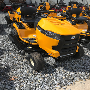 Tracteurs à gazon Cub Cadet XT1 en gros, achetez maintenant, livraison rapide, tracteur de haute qualité conçu pour un entretien efficace de la pelouse - Product Image 1