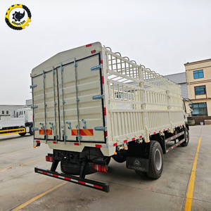 Camión <span class=keywords><strong>de</strong></span> Carga Sinotruk Howo 4x2 <span class=keywords><strong>de</strong></span> 6 Ruedas, 10 Metros Cúbicos, 15 Toneladas, con Reja Simple, para el Transporte <span class=keywords><strong>de</strong></span> Productos Agrícolas - Product Image 1