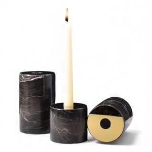 Ensemble de bougeoirs cylindriques en marbre noir avec texture de pierre naturelle pour un style d'intérieur contemporain - Product Image 3