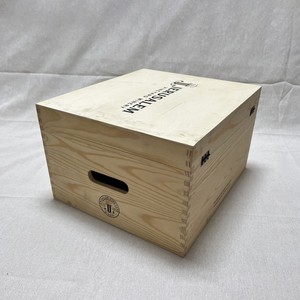 Caja de regalo de vino de madera Premium hecha a mano con asa de cuerda rústica tapa deslizante segura fácil de llevar para ocasiones especiales reciclable - Product Image 4
