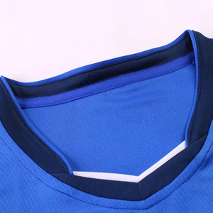 ชุดฟุตบอลคุณภาพสูงสำหรับมืออาชีพ แบบยูนิเซ็กซ์ ออกแบบเองได้ ระบายอากาศ แห้งเร็ว น้ำหนักเบา ยืดหยุ่น คอเสื้อแบบคอกลม - Product Image 2