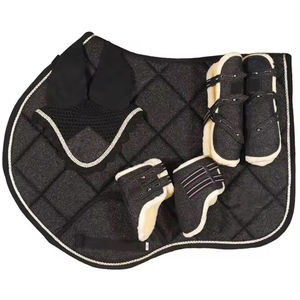 Jeu de tapis de selle pour chevaux minerais Tapis de selle avec un ensemble assorti Tapis de selle avec ensembles assortis disponibles dans divers à la mode - Product Image 1