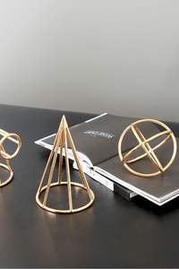 Porte-bougie en métal de style vintage unique et élégant pour la décoration de la chambre à coucher, du salon, de la table à manger et du bureau - Product Image 6