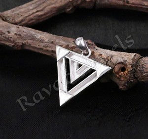 2025 triángulo de alta calidad chapado en oro joyería de leche materna estilo indio recuerdo encanto encontrar venta al por mayor mejor precio para mujeres - Product Image 5