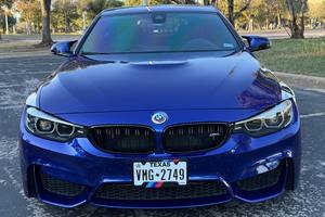 Voiture d'occasion haut de gamme 2023 BMW M4 Competition xDrive Cabriolet ~3 200 milles, 503 ch, moteur turbo 6 cylindres - Product Image 6