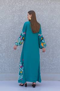 ชุดเดรสยาวสไตล์โบฮีเมียนแขนยาวผ้าคอตตอนสีขาวปักลายชายหาดด้านหลัง - Product Image 4