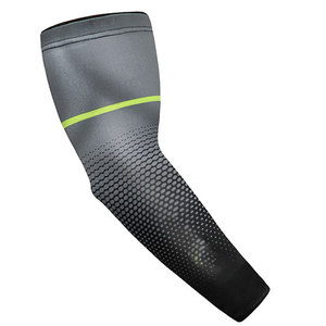 Manchons de sport de luxe à séchage rapide et respirants avec protection UV, personnalisables avec le nom de l'équipe, en le meilleur matériau pour les activités de plein air - Product Image 3