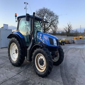 Tracteur neuf/d'occasion 4X4wd New Holand avec chargeur et matériel agricole Machines agricoles - Product Image 2