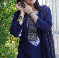 Berat Shibori dan bordir kerja Kurti dengan Dupatta untuk pesta pernikahan Outdoor Wear tersedia dengan harga grosir
