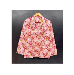Ensemble de pyjamas en coton premium |   Vêtement de détente confortable et doux avec logo sur le devant et taille élastique pour toutes les saisons - Product Image 1