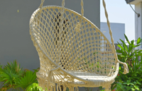 Balançoire suspendue en corde de coton écologique faite à la main en macramé Boho moderne pour l'extérieur pour la maison et le patio