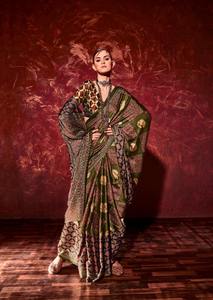 เสื้อซารีซาตินแบบบอลลีวู้ดหนักและสวยสไตล์โมเดิร์นอินเทรนด์พิมพ์ลายจากผู้ผลิตจาก surat - Product Image 3