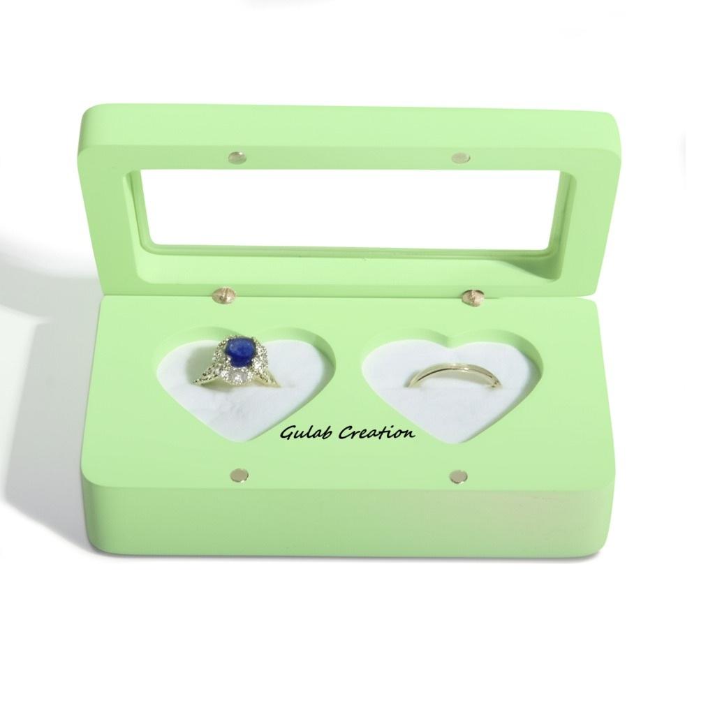 สีเขียว