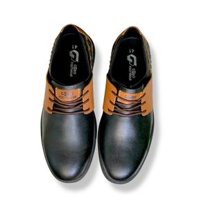 Los elegantes y cómodos zapatos negros Arjuna. Hecho a mano con materiales de primera calidad para un aspecto moderno y atemporal. - Product Image 5