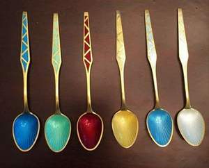 Ensemble de 6 cuillères de mariage en laiton multicolore d'Inde, parfaites pour les restaurants, les hôtels et les événements de mariage. - Product Image 5