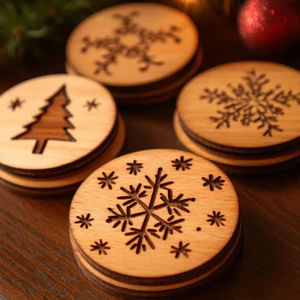 Posavasos de madera con forma bonita para uso doméstico y en la cocina - Product Image 1