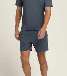 กางเกงเทนนิสผู้ชายผ้าโพลีเอสเตอร์ 100% แห้งเร็ว ระบายอากาศ กันน้ำ สีพื้น เรียบง่าย สบาย น้ำหนักเบา ยืดหยุ่น ขายส่ง - Product Image 4