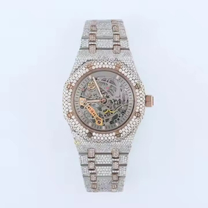 Montre Hip Hop pour hommes fabriquée à la main avec des diamants Moissanite éblouissants Ajout élégant à tout boîtier en acier - Product Image 3