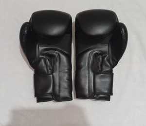 Gants de MMA en cuir noir de haute qualité 10oz Évacuation de l'humidité Ensemble complet Prix de gros Prêt à expédier Livraison la plus rapide - Product Image 3