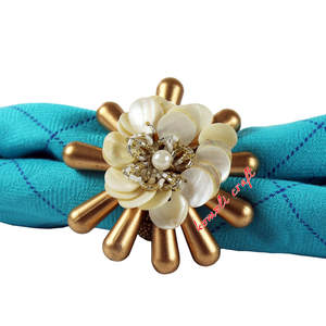 Anneaux de serviette bleus perlés dorés faits à la main, décor de table de mariage écologique, conception personnalisée, en vrac et en gros disponibles - Product Image 3