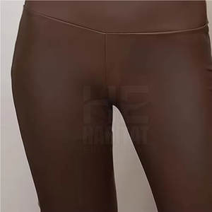 Pantalones de Cuero Clásicos para Mujer, Estilo Elegante, Material Duradero, Ajuste Cómodo para Mujeres de Todas las Edades - Product Image 4