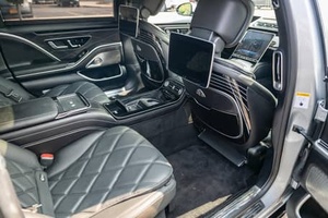 MERCEDES-MAYBACH S580 4MATIC SEDÁN 2024 MÁS VENDIDO, MOTOR V8 BITURBO DE 4.0 LITROS, TRACCIÓN EN LAS CUATRO RUEDAS, TOTALMENTE EQUIPADO - Product Image 5