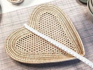 Bandeja de Servicio de Ratán y Mimbre con Buen Diseño, Perfecta para Mesa de Comedor, Comida y Postres, Bandejas de Servicio Elegantes y Ligeras - Product Image 3