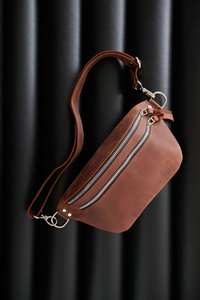 Riñonera de Cuero Genuino para Mujer con Cadena, Estilo Moderno, Color y Logotipo Personalizables LFP-0039 - Product Image 2