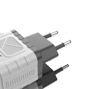 Adaptador de corriente universal de alta potencia 20W GAN USB+TYPE-C TC-226 para cámara, portátil y auriculares - Product Image 2