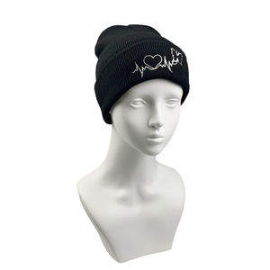 Gorros Unisex con Bordado de Electrocardiograma de Corazón, Gorros de Punto Casuales para Otoño e Invierno, Color Negro y Blanco - Product Image 4