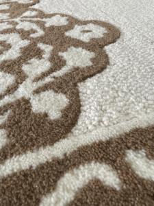 พรมทอมือคุณภาพสูง ขนยาว ทนทาน เนื้อผ้าแข็งแรง ดีไซน์ทันสมัย ด้านหลังกันลื่นด้วยยางลาเท็กซ์ เหมาะสำหรับปูพื้นห้องนั่งเล่น - Product Image 2