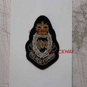 Insignia hecha a mano Queen Dragoon Guard Cap Badge Royal Motor Yacht Club Insignias - Product Image 3